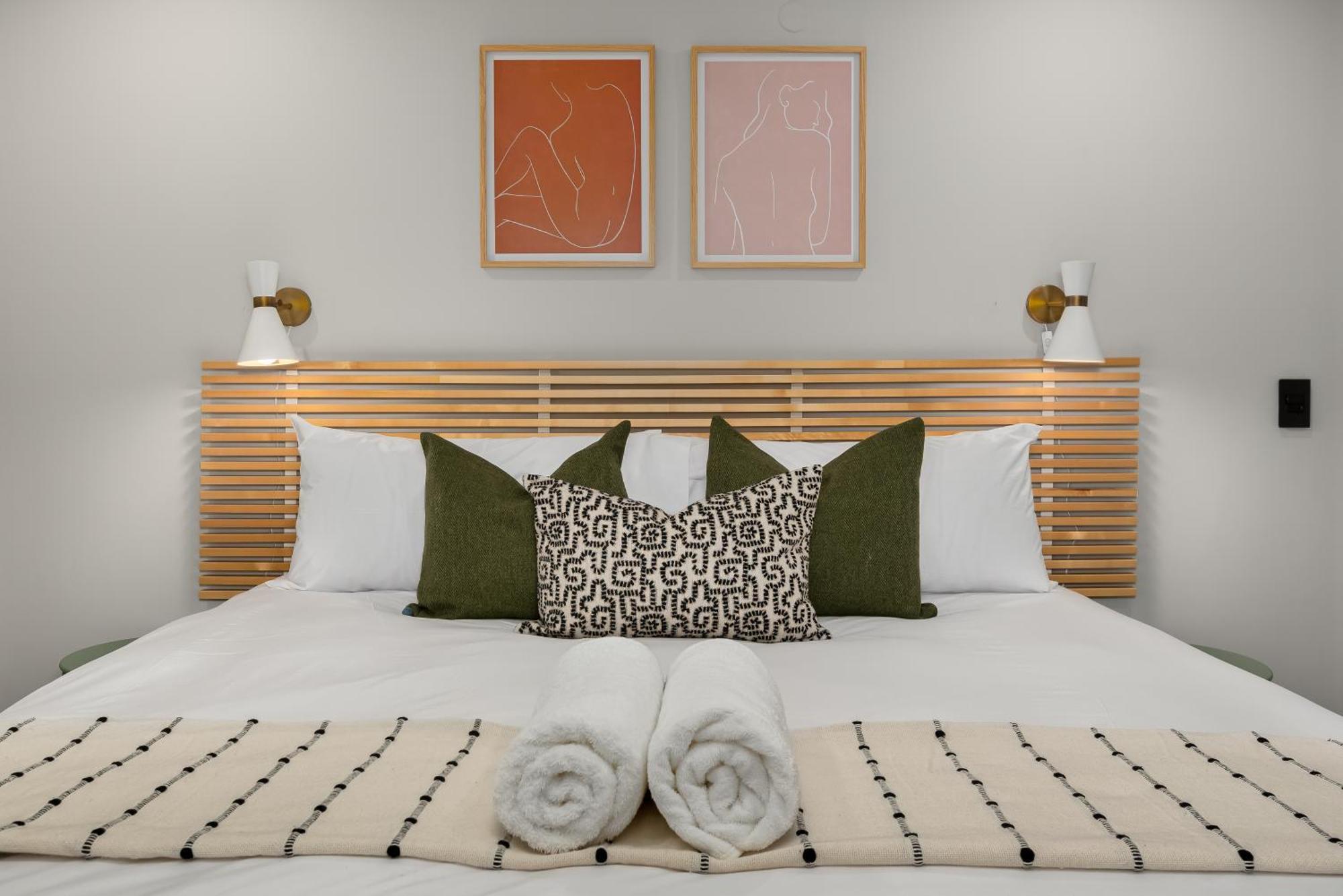 The Avant Luxury Apartment *