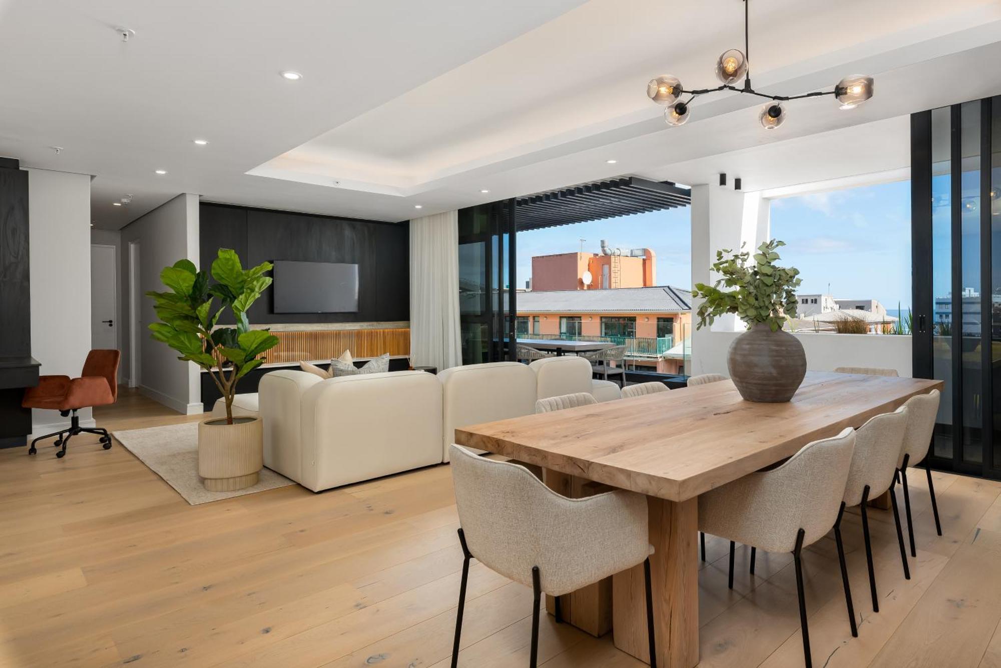 The Avant Luxury * Cape Town